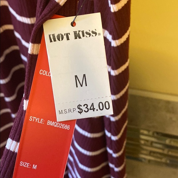 Cold shoulder striped sweater dress - Picture 3 of 3